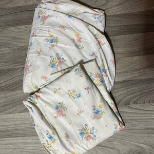 Floral White Bedding Set 1960’ 70’s